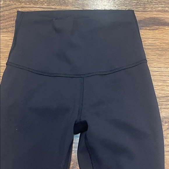 Lululemon High-Waisted Black Leggings size 0 - Picture 2 of 10
